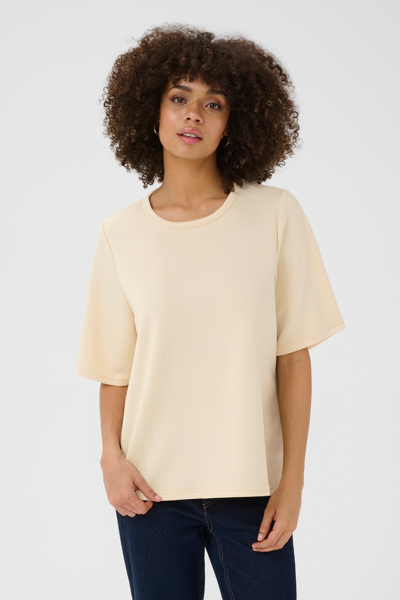 CUhara Chabrina Tee