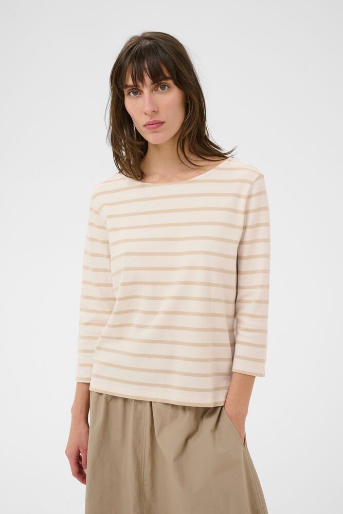 Nela Tshirt