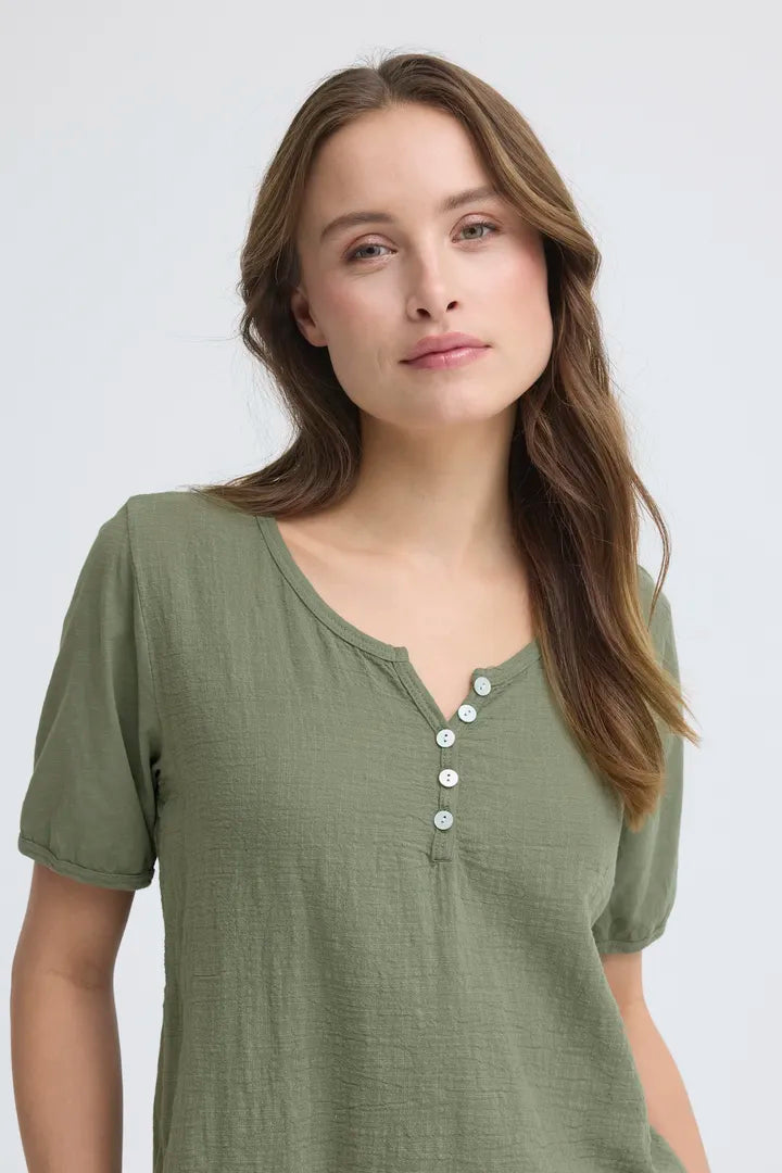 SBALEXA BUTTON TEE