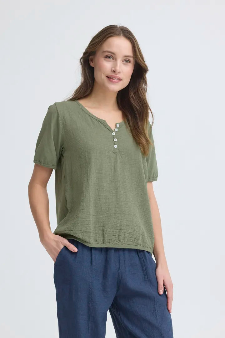 SBALEXA BUTTON TEE